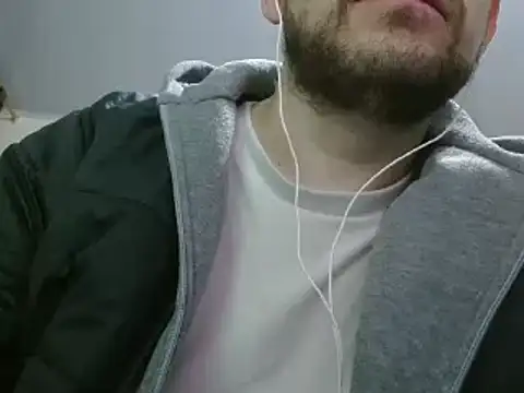 Snapshot of camiloking1720 chatting on 02-23-25, 08:28 camiloking1720 online show from 02-23-25, 08:28