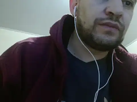 Snapshot of camiloking1720 chatting on 02-26-25, 06:15 camiloking1720 online show from 02-26-25, 06:15