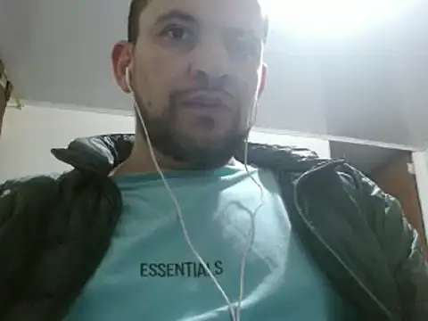 Snapshot of camiloking1720 chatting on 02-27-25, 09:14 camiloking1720 online show from 02-27-25, 09:14