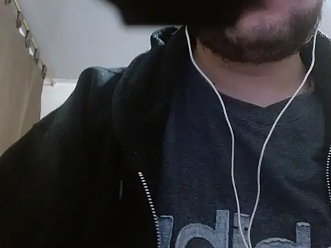 Snapshot of camiloking1720 chatting on 09-12-25, 06:46 camiloking1720 online show from 09-12-25, 06:46