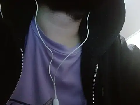 Snapshot of camiloking1720 chatting on 10-08-25, 04:48 camiloking1720 online show from 10-08-25, 04:48