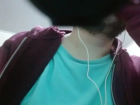 Snapshot of camiloking1720 chatting on 12-20-25, 12:40 camiloking1720 online show from 12-20-25, 12:40