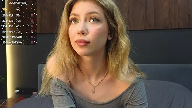 Snapshot of Rainaslater chatting on 02-23-25, 11:58 Rainaslater online show from 02-23-25, 11:58