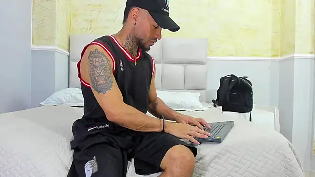 BruceNixon online show from 02-12-25, 08:40