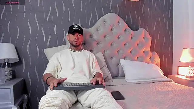 BruceNixon online show from 03-08-25, 08:46