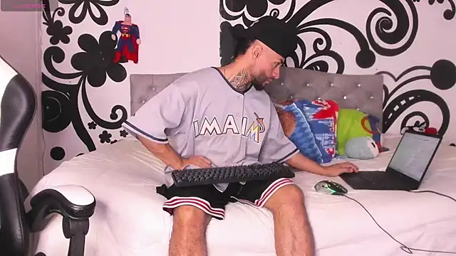 BruceNixon online show from 10-04-25, 10:19