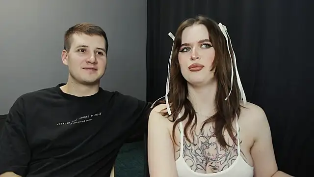 Snapshot of Pinku_kitsune chatting on 02-15-25, 05:28 Pinku kitsune online show from 02-15-25, 05:28