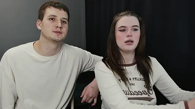 Snapshot of Pinku_kitsune chatting on 03-04-25, 10:46 Pinku kitsune online show from 03-04-25, 10:46