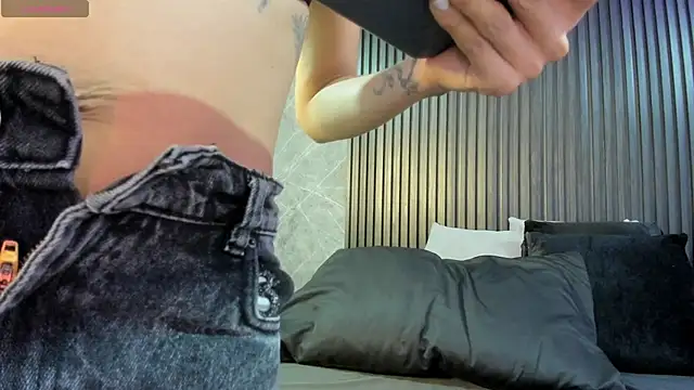 BambiiQueen online show from 12-30-24, 01:03