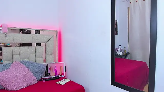 Snapshot of melody_bonnet chatting on 10-22-25, 01:28 melody bonnet online show from 10-22-25, 01:28