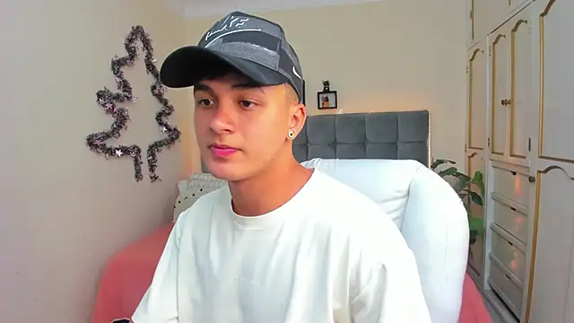 Cristopher strong online show from 01-07-25, 12:41