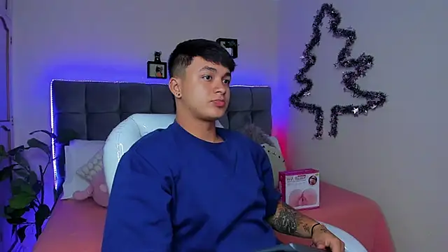 Cristopher strong online show from 01-08-25, 12:37