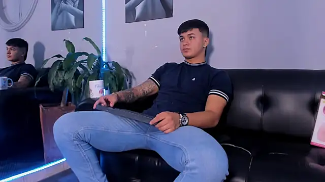 Cristopher strong online show from 02-25-25, 02:11