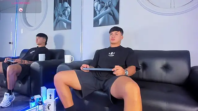 Cristopher strong online show from 11-22-25, 12:37