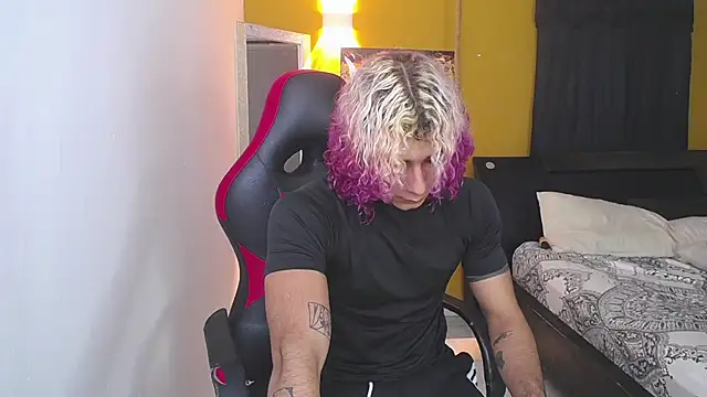 Demitryo online show from 02-06-25, 03:27