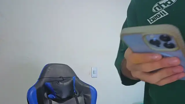 Demitryo online show from 10-15-25, 03:39