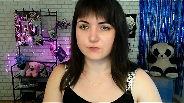 Darina M  online show from 02-05-25, 08:54