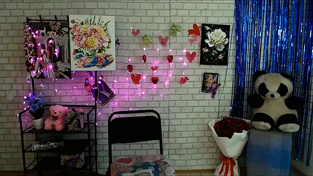 Darina M  online show from 02-19-25, 12:00