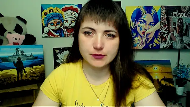 Snapshot of Darina_M_ chatting on 05-16-26, 04:20 Darina M online show from 05-16-26, 04:20