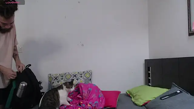 Snapshot of Nanna_and_Balder chatting on 02-04-25, 09:31 Nanna and Balder online show from 02-04-25, 09:31