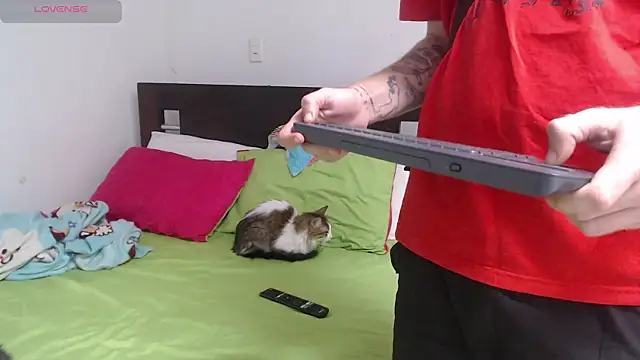 Snapshot of Nanna_and_Balder chatting on 02-25-25, 09:46 Nanna and Balder online show from 02-25-25, 09:46