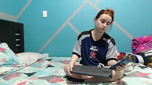 Snapshot of Nanna_and_Balder chatting on 09-22-25, 04:03 Nanna and Balder online show from 09-22-25, 04:03