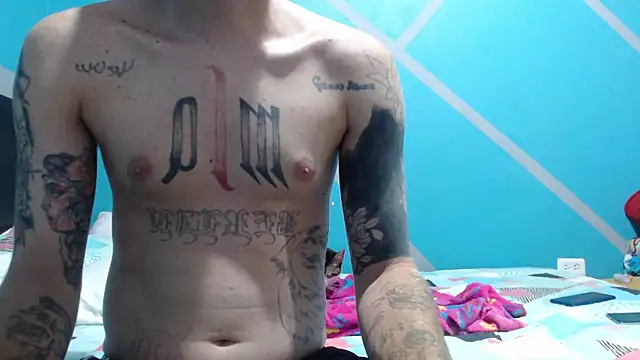 Snapshot of Nanna_and_Balder chatting on 10-26-25, 03:12 Nanna and Balder online show from 10-26-25, 03:12