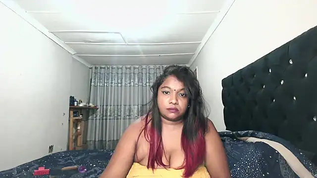 Indianmayaxoxo online show from 01-08-25, 10:37