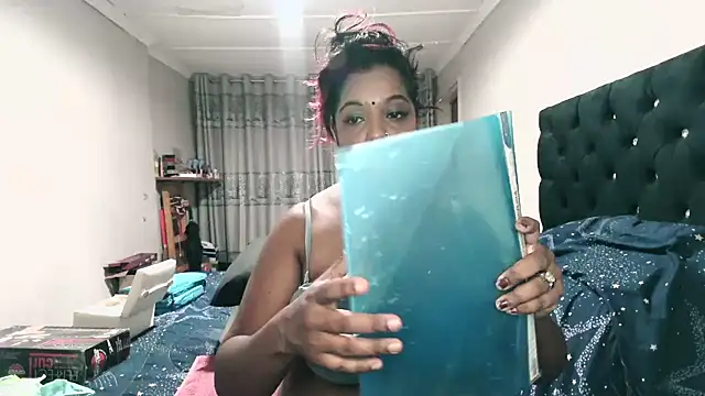 Indianmayaxoxo online show from 12-20-25, 05:31