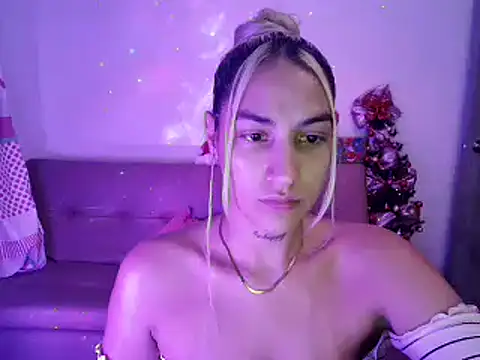 Snapshot of mandy_berrys chatting on 12-17-24, 03:06 mandy berrys online show from 12-17-24, 03:06