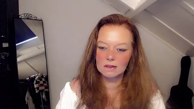 Snapshot of roxanna24 chatting on 03-15-26, 04:02 roxanna24 online show from 03-15-26, 04:02