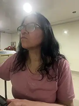 Freya Artemisa online show from 04-28-26, 10:04