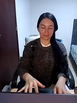 renata hot1 online show from 02-18-25, 06:04