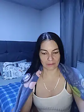 renata hot1 online show from 06-11-26, 02:53