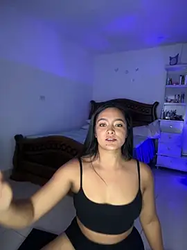 cristina1800 online show from 10-07-25, 04:09