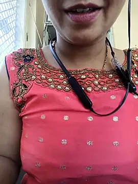 Snapshot of Rani_Desai69 chatting on 03-02-26, 07:15 Rani Desai69 online show from 03-02-26, 07:15