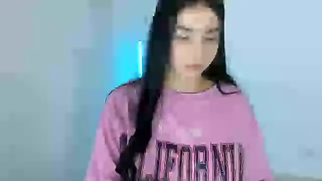 Snapshot of Natasha_su_ chatting on 09-17-25, 11:17 Natasha su online show from 09-17-25, 11:17