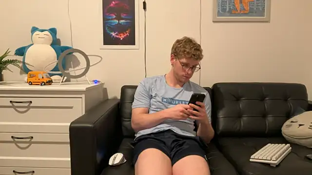 BlueEyedTallGuy94 online show from 12-14-24, 08:13