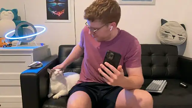 BlueEyedTallGuy94 online show from 12-19-24, 08:55