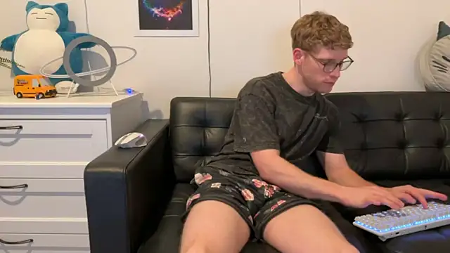 BlueEyedTallGuy94 online show from 01-09-25, 04:52