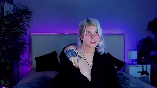 JoannLowe online show from 12-22-24, 11:20