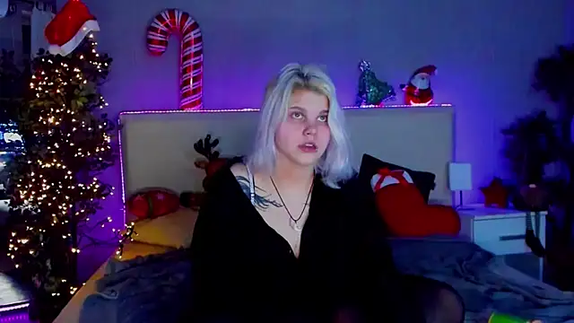 JoannLowe online show from 12-24-24, 11:22