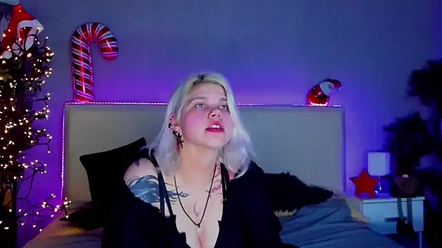 JoannLowe online show from 12-29-24, 04:16