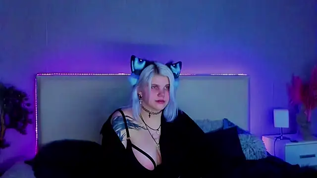 JoannLowe online show from 02-23-25, 02:51