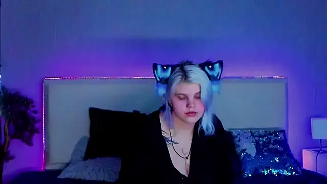 JoannLowe online show from 02-26-25, 02:15