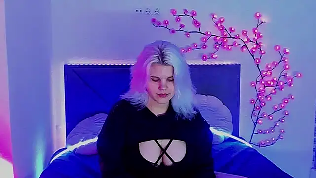 JoannLowe online show from 05-13-26, 07:22