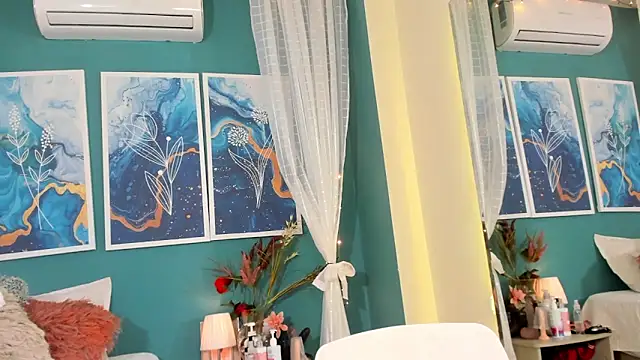 TianaReedd online show from 03-18-25, 11:52