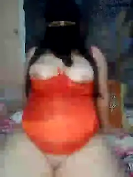 Snapshot of julia_julia02 chatting on 01-11-25, 12:44 julia julia02 online show from 01-11-25, 12:44