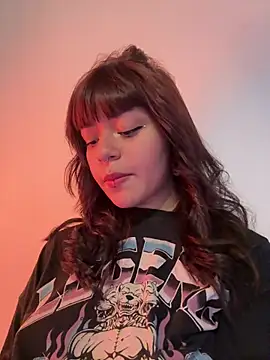 Ashley Chriss online show from 12-29-24, 04:16