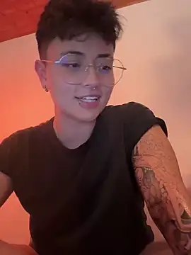 Ashley Chriss online show from 01-17-25, 07:08